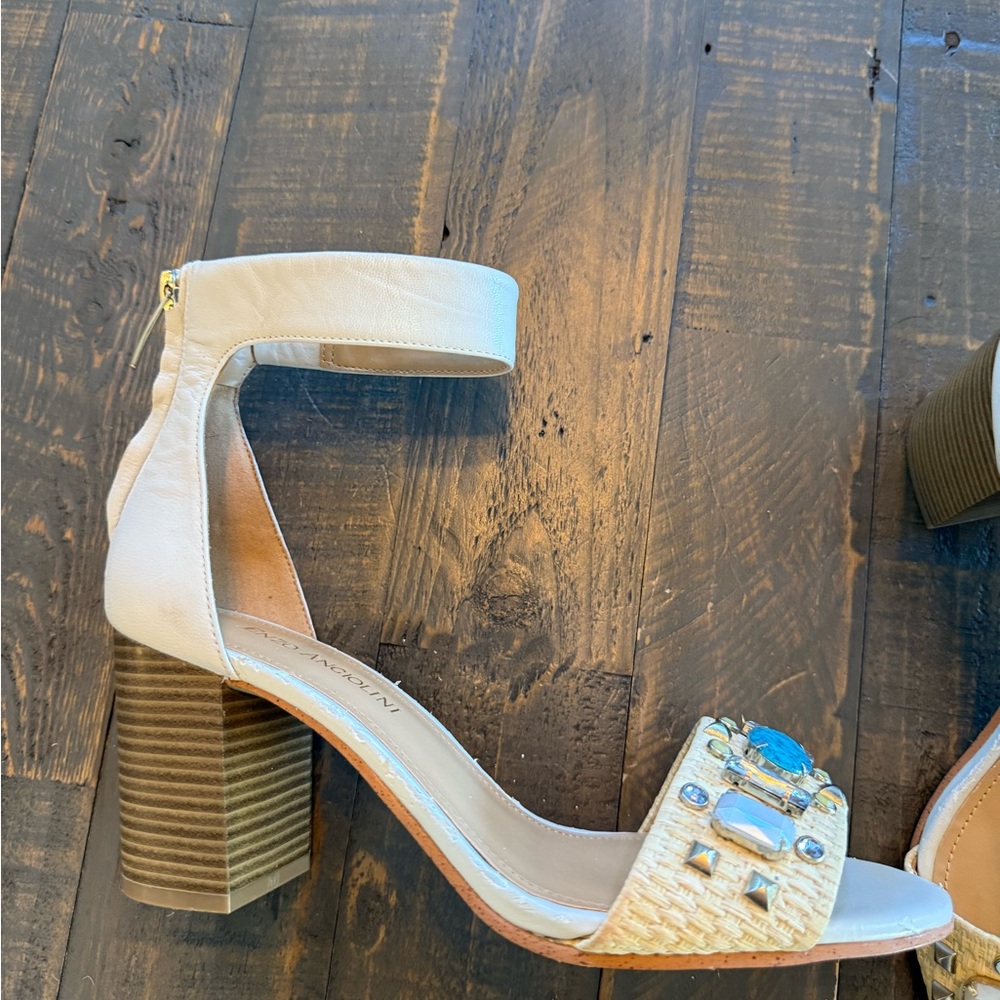 Enzo Angiolini Cream and Tan Heels with Turquoise Accents size 7.5 - Picture 2 of 7